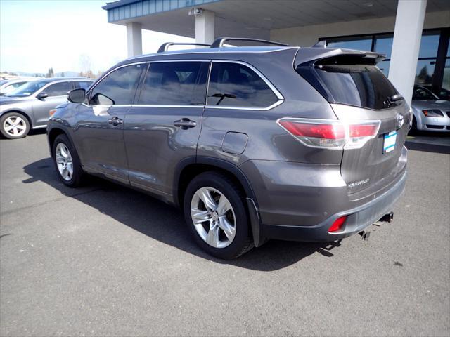 used 2015 Toyota Highlander car, priced at $18,739