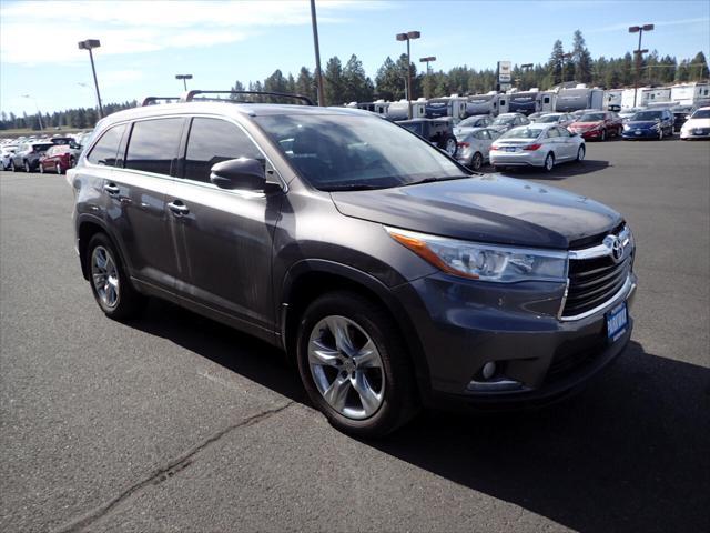 used 2015 Toyota Highlander car, priced at $18,739