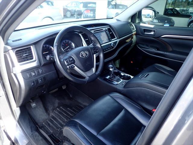 used 2015 Toyota Highlander car, priced at $18,739