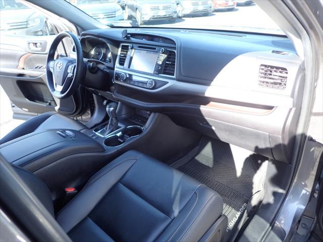 used 2019 Toyota Highlander Hybrid car, priced at $20,989