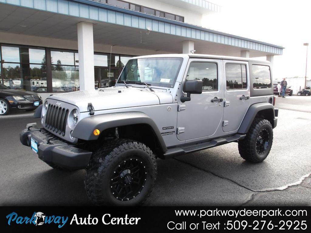 used 2015 Jeep Wrangler Unlimited car, priced at $12,995