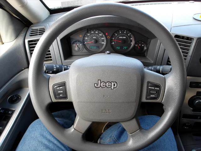 used 2006 Jeep Grand Cherokee car, priced at $3,995