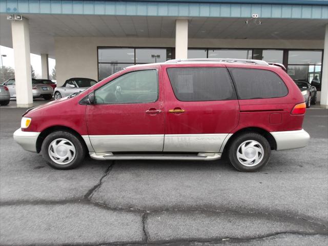 used 1998 Toyota Sienna car, priced at $5,995