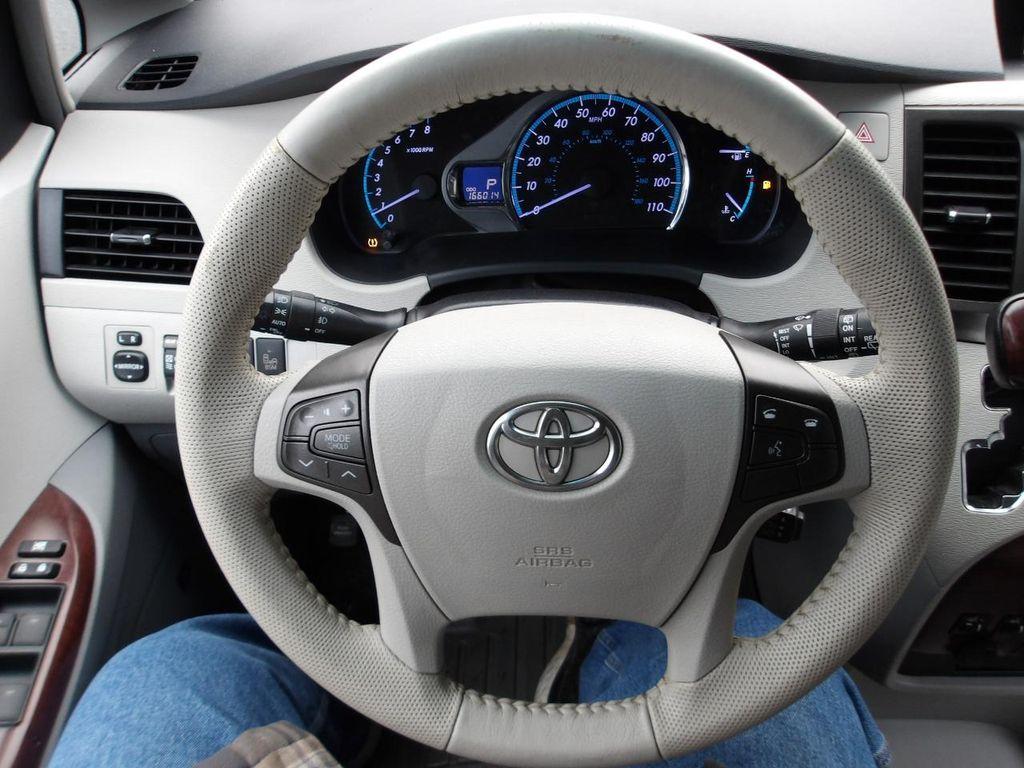 used 2014 Toyota Sienna car