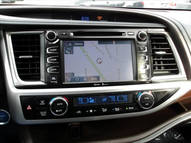 used 2014 Toyota Highlander Hybrid car, priced at $18,995