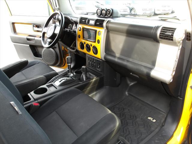 used 2007 Toyota FJ Cruiser car, priced at $14,995