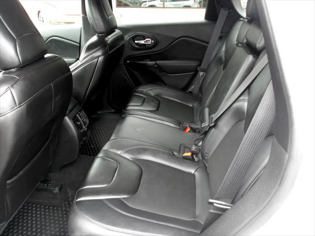 used 2019 Jeep Cherokee car, priced at $12,995