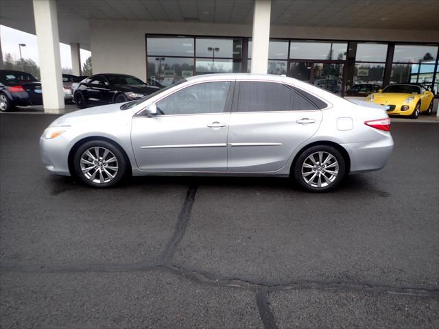 used 2015 Toyota Camry Hybrid car, priced at $11,495