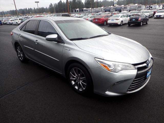 used 2015 Toyota Camry Hybrid car, priced at $11,495