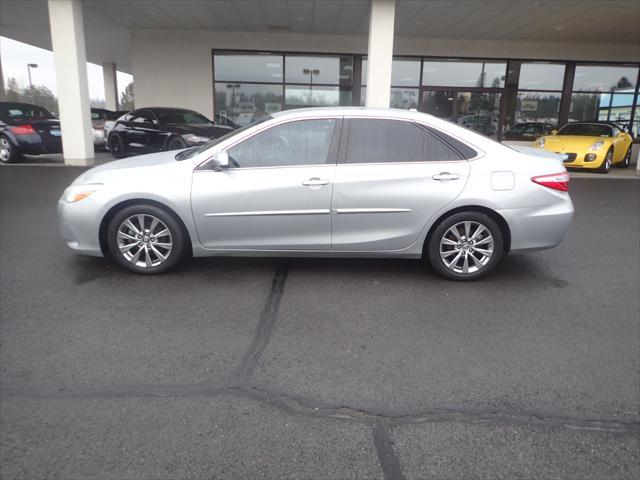 used 2015 Toyota Camry Hybrid car, priced at $10,489