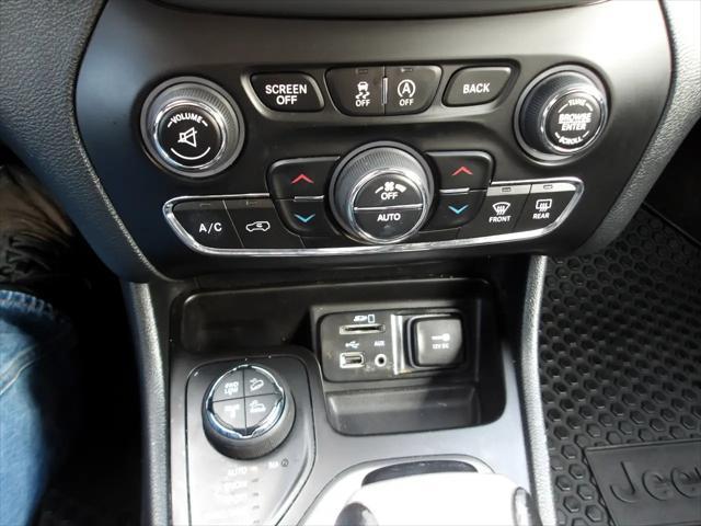 used 2016 Jeep Cherokee car, priced at $10,995