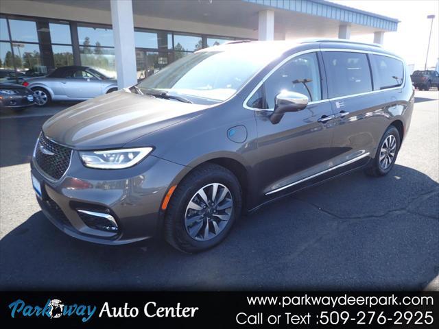 used 2021 Chrysler Pacifica Hybrid car, priced at $27,245