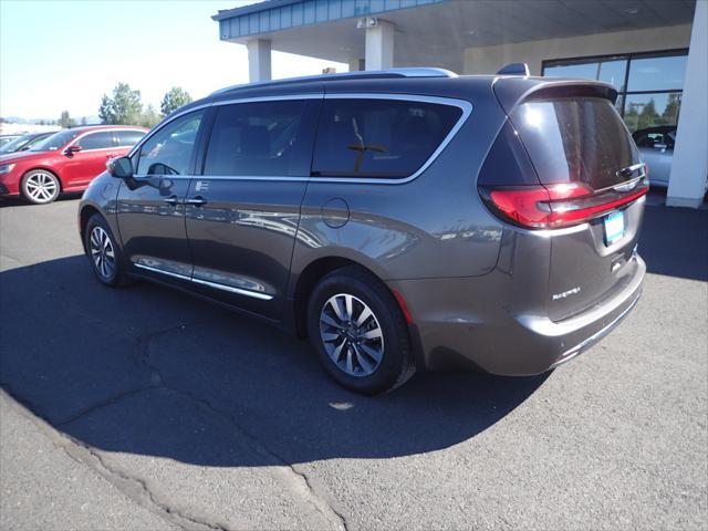 used 2021 Chrysler Pacifica Hybrid car, priced at $27,245