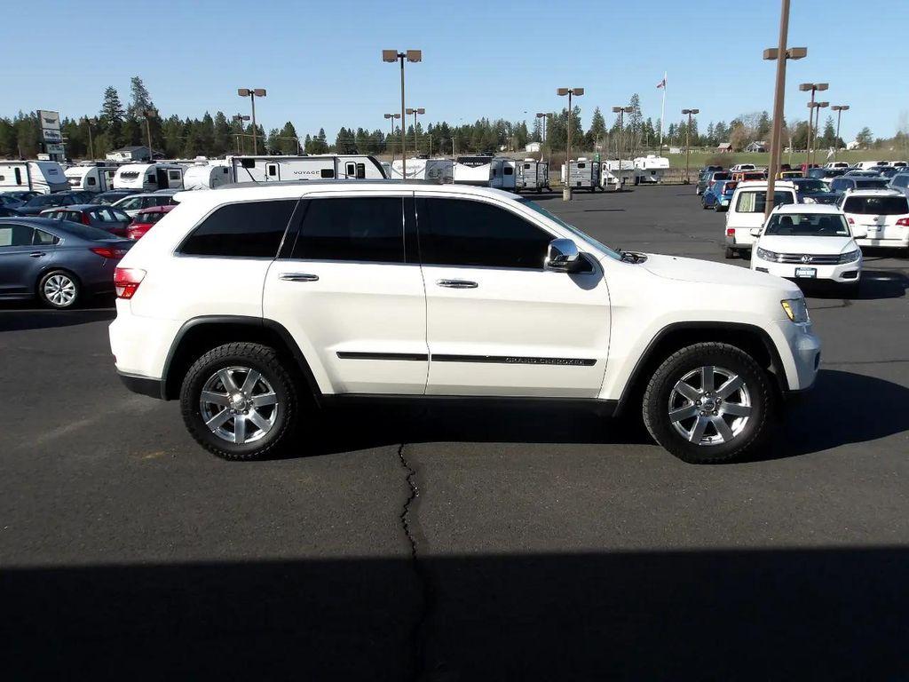 used 2012 Jeep Grand Cherokee car, priced at $10,995