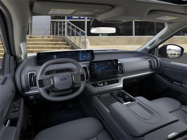 new 2025 Ford Expedition car, priced at $68,925