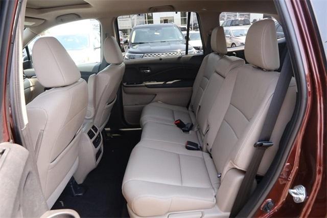 used 2022 Honda Pilot car, priced at $34,950