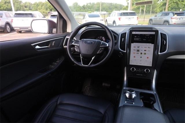 used 2024 Ford Edge car, priced at $24,950