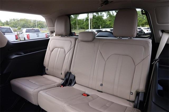 used 2024 Ford Expedition car, priced at $60,450