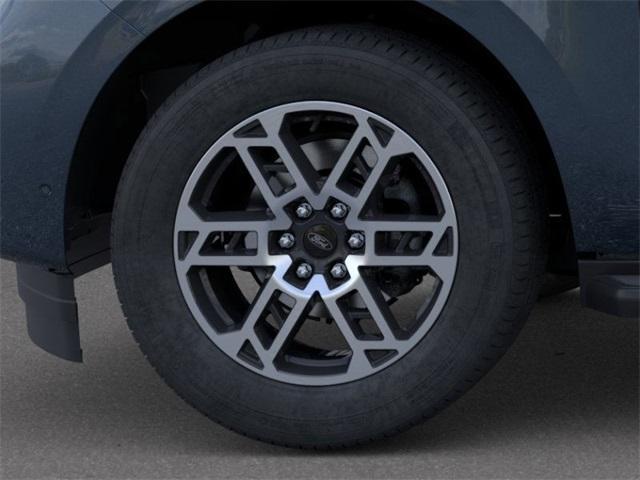 new 2025 Ford Expedition car, priced at $68,425