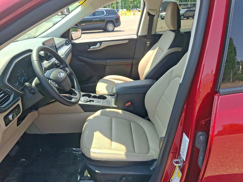 used 2022 Ford Escape car, priced at $24,999