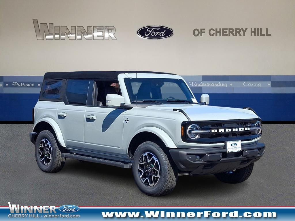 new 2024 Ford Bronco car, priced at $50,438