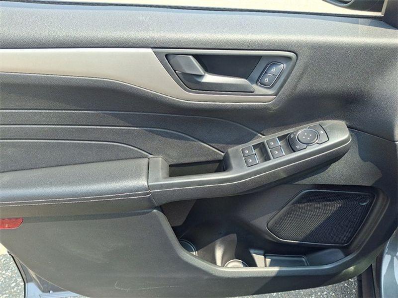 used 2022 Ford Escape car, priced at $20,999