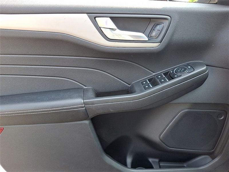 used 2022 Ford Escape car, priced at $21,999