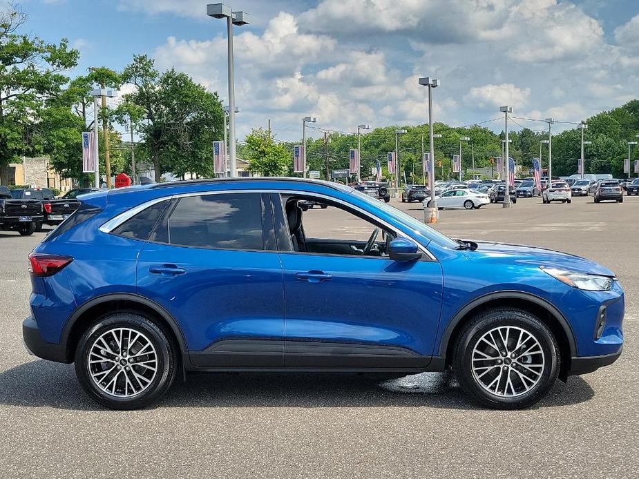 used 2023 Ford Escape car, priced at $28,899