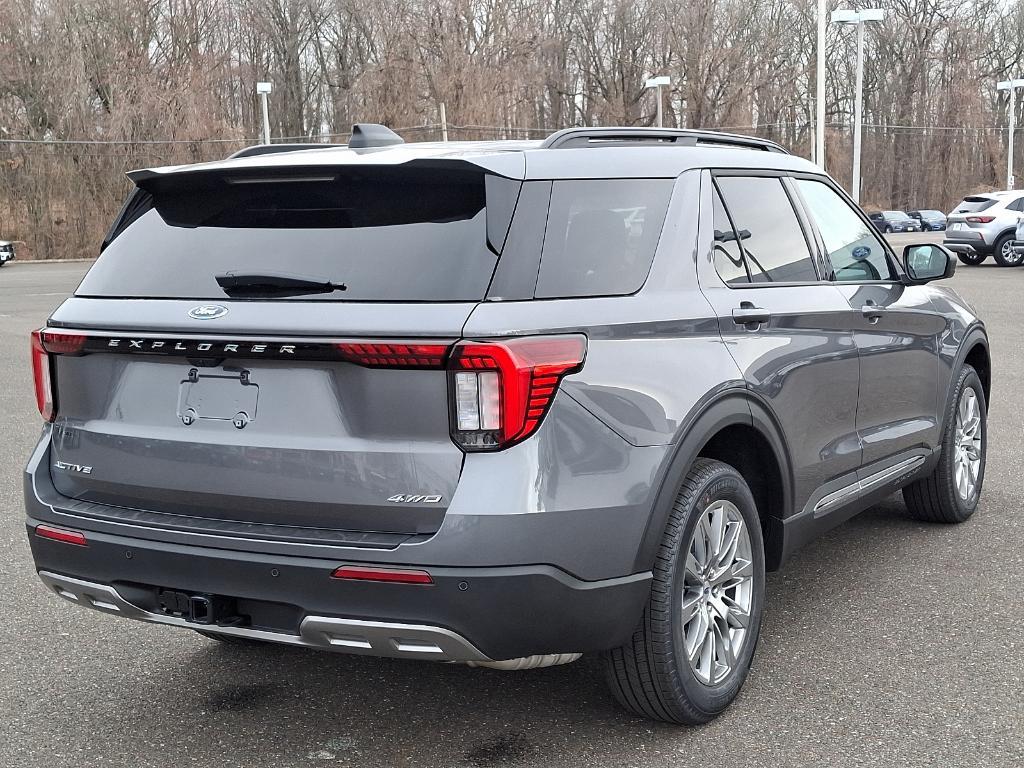 new 2025 Ford Explorer car, priced at $45,805