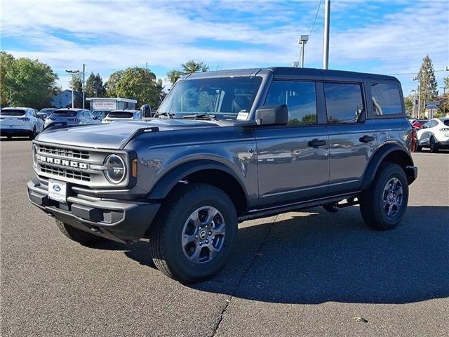 new 2025 Ford Bronco car, priced at $48,015