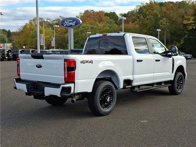 new 2025 Ford F-250 car, priced at $55,654