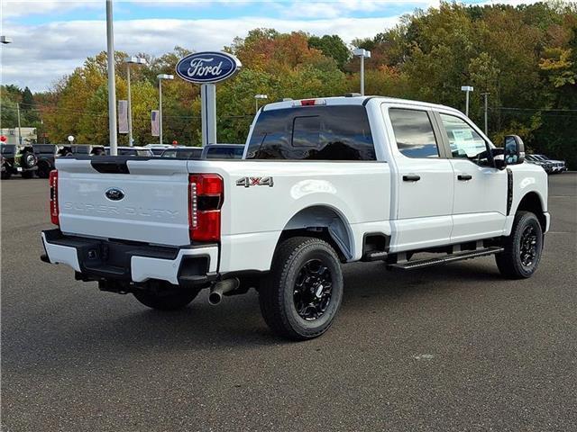 new 2025 Ford F-250 car, priced at $55,654