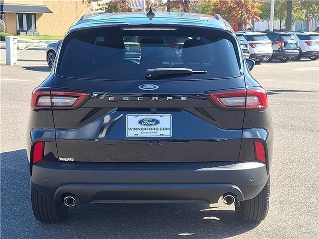 used 2025 Ford Escape car, priced at $31,500