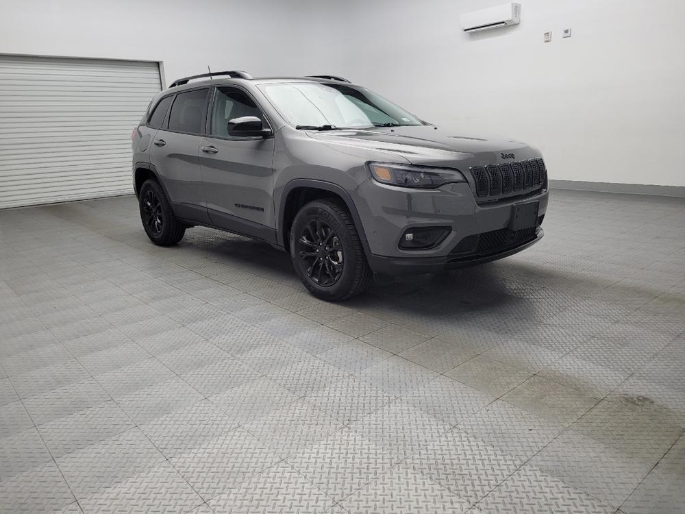 used 2023 Jeep Cherokee car, priced at $27,195