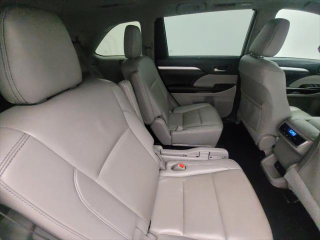 used 2019 Toyota Highlander car, priced at $26,895