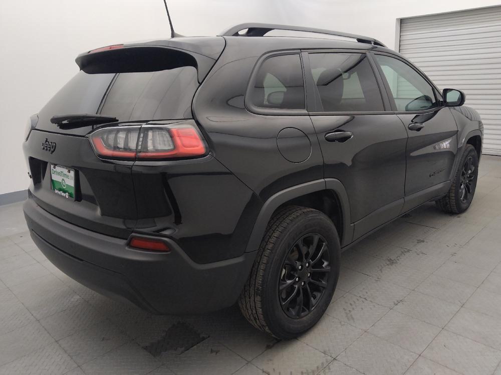 used 2023 Jeep Cherokee car, priced at $29,195