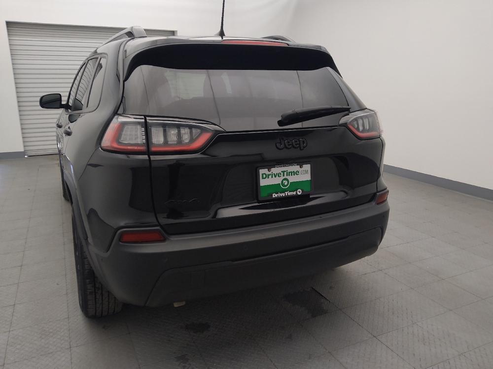used 2023 Jeep Cherokee car, priced at $29,195