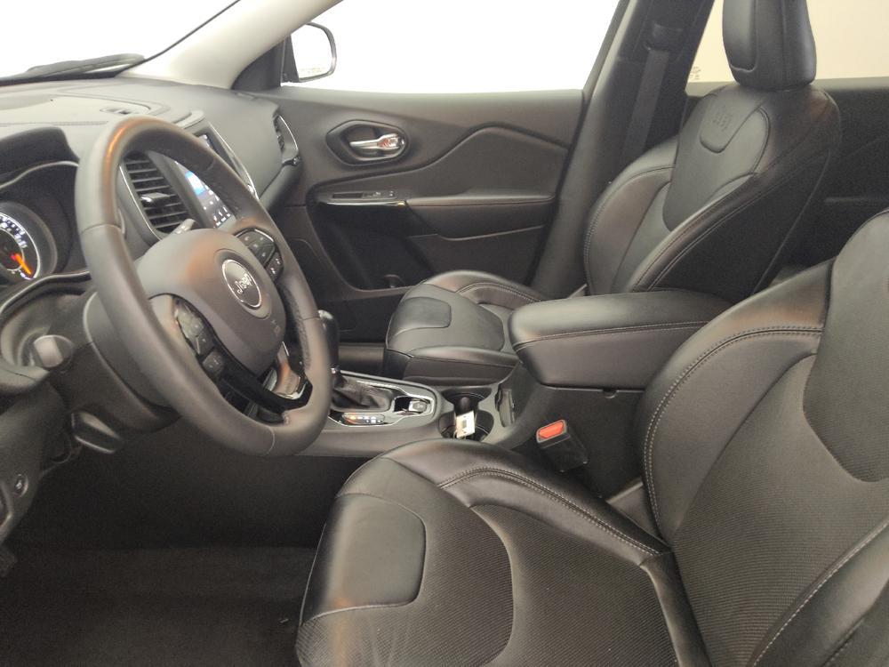 used 2023 Jeep Cherokee car, priced at $29,195