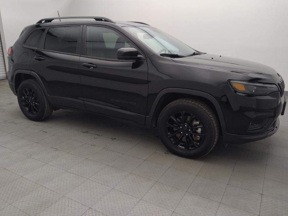used 2023 Jeep Cherokee car, priced at $29,195