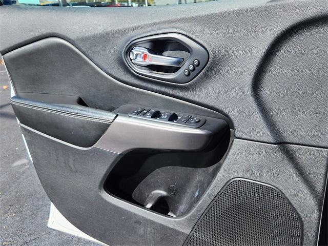 used 2019 Jeep Cherokee car, priced at $14,900