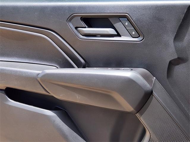 new 2025 Chevrolet Colorado car, priced at $43,935