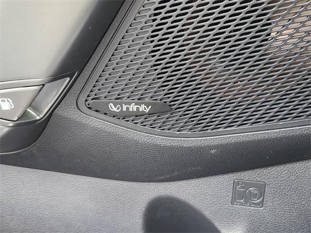 used 2018 Hyundai Santa Fe car, priced at $21,064