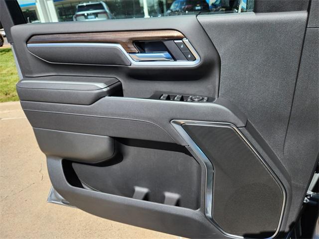 new 2025 Chevrolet Silverado 2500 car, priced at $67,400
