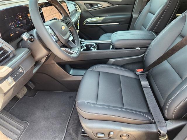 new 2026 Chevrolet Traverse car, priced at $49,190