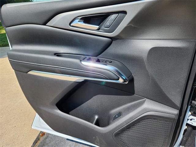 new 2026 Chevrolet Traverse car, priced at $49,190