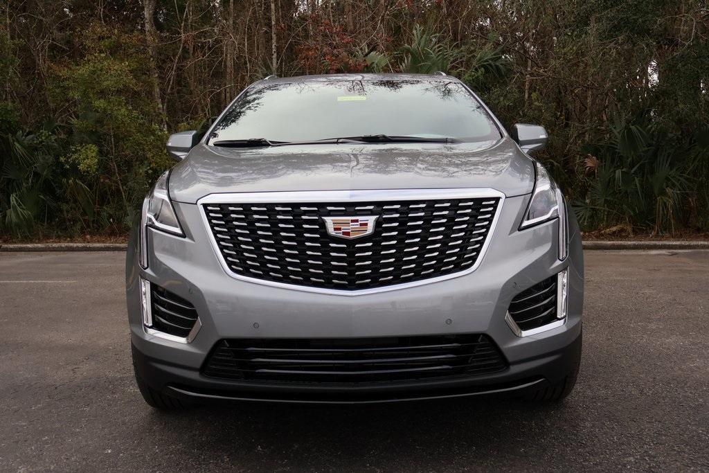 new 2025 Cadillac XT5 car, priced at $45,690