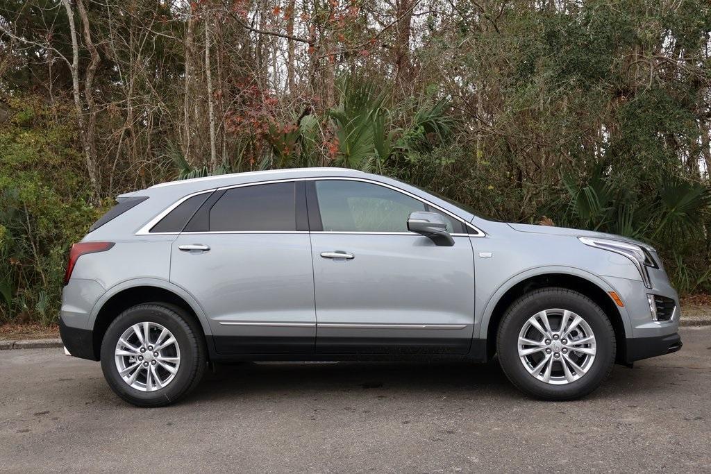 new 2025 Cadillac XT5 car, priced at $45,690