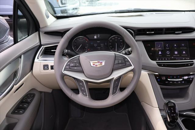 new 2025 Cadillac XT5 car, priced at $53,089