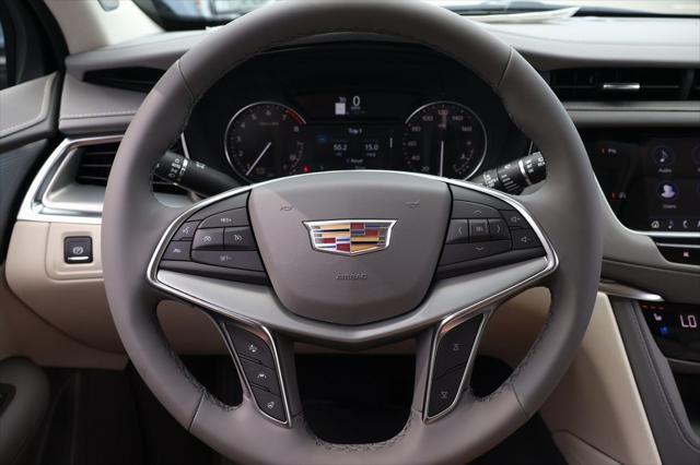 new 2025 Cadillac XT5 car, priced at $53,089