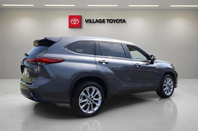 used 2023 Toyota Highlander car, priced at $37,993